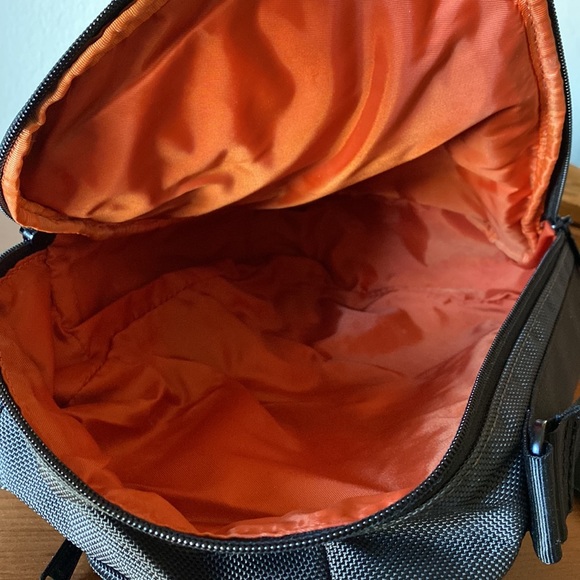 Tumi T-Tech Crossbody Bag - Picture 8 of 9